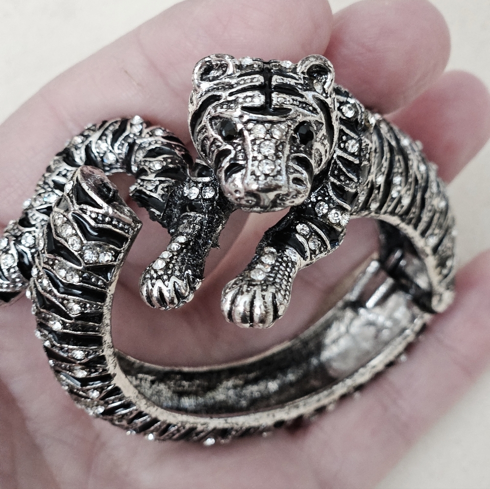 Silvertone Rhodium Plated Metal Alloy Tiger Hinged Cuff/Bangle with Rhinestones
